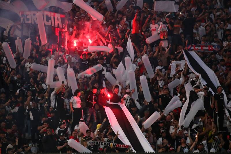 Colo Colo arriesga sanciones.