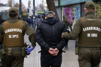 Confirman segundo detenido por robo de auto en Maipú: mamá lo entregó en Cerrillos