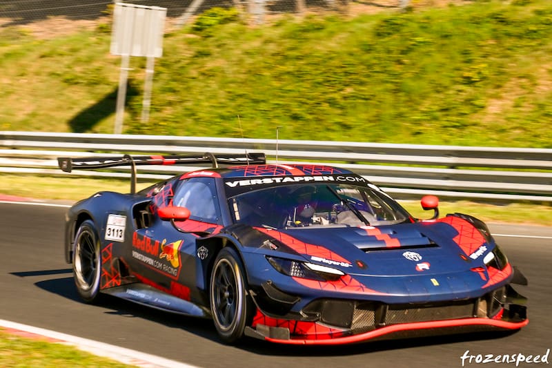 Manejo un Ferrari GT3 en Nürburgring