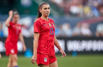Alex Morgan anunció una triste noticia en redes sociales
