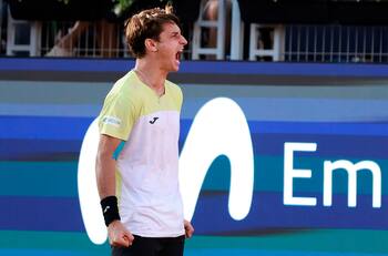 Tenista argentino que tuvo duro round con Garin rompió el silencio: “Me mandaban recetas”