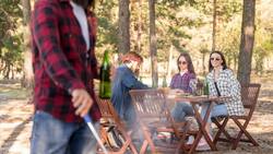 Tres trucos que te ayudarán a eliminar el olor a humo de tu pelo