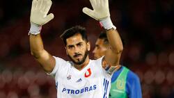 Johnny Herrera recibió un cuadro en el que aparece vestido de samurái