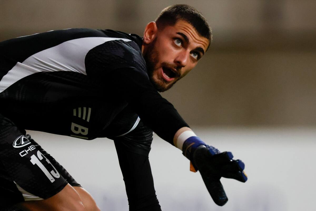 Se lamentan en la UC: grave lesión de Thomas Gillier lo tendrá varios meses fuera de las canchas Se lamentan en la UC: grave lesión de Thomas Gillier lo tendrá varios meses fuera de las canchas