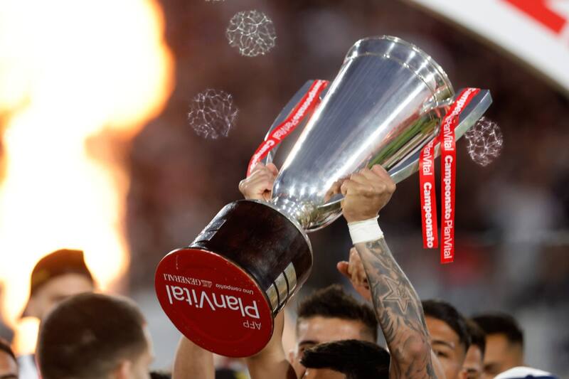 Cobresal, Colo Colo y Huachipato son los únicos aspirantes al título