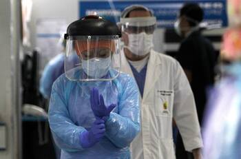 Balance Minsal: Registan 2.601 casos nuevos y positividad en la Región Metropolitana llegó al 4%