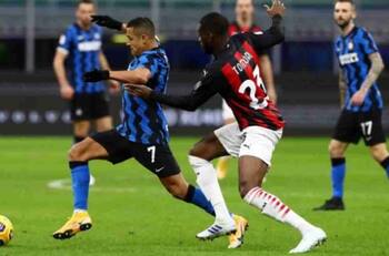 Jugador del AC Milán confesó que Zlatan lo aplaudió cuando le hizo un foul a Alexis Sánchez