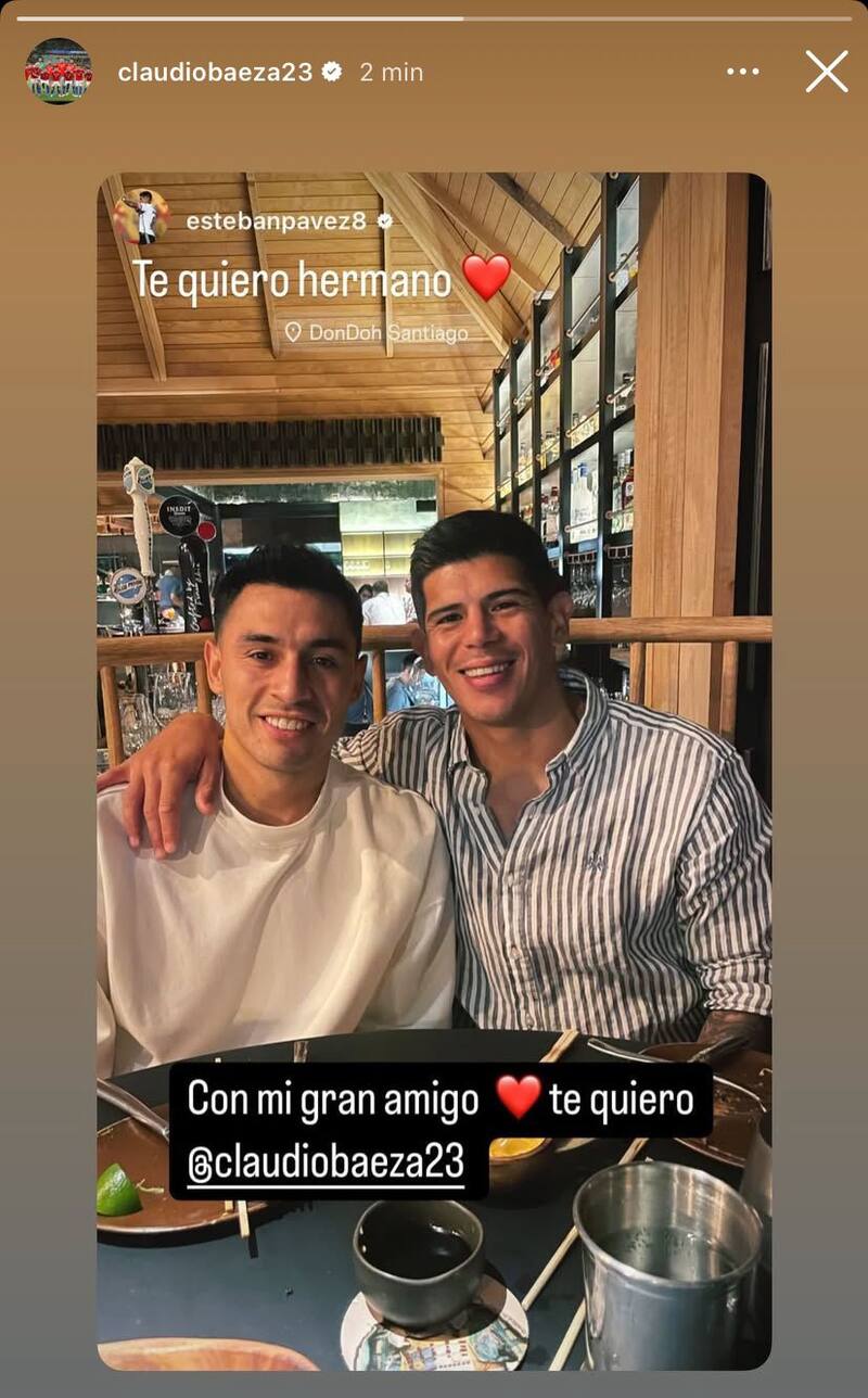 Los volantes formados en Colo Colo se reunieron en un local de Santiago