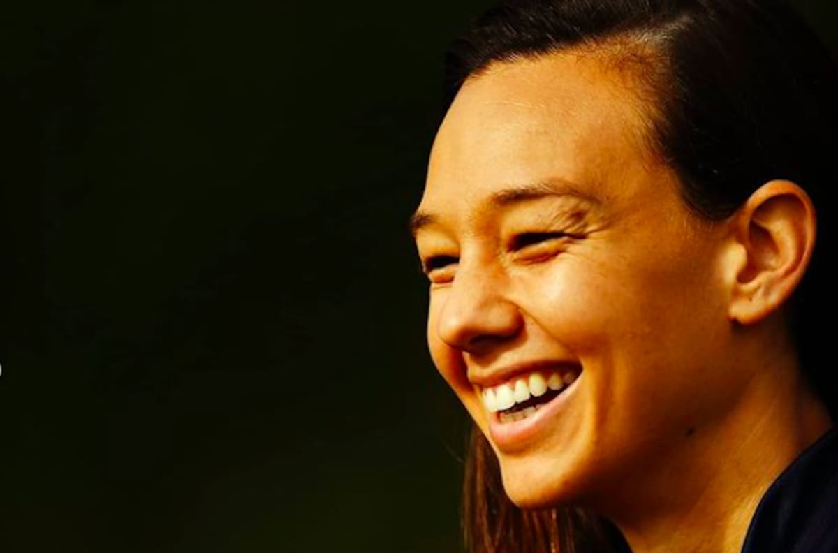 Christiane Endler se convirtió en la primera sudamericana con el premio a mejor portera del año