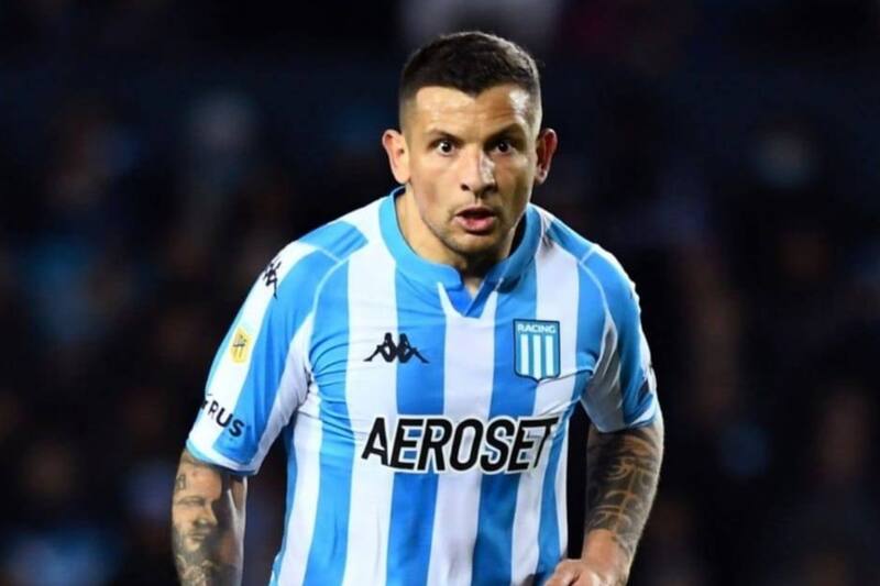 tiene contrato hasta diciembre de 2024 en Racing.