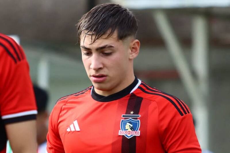 El delantero anotó un gol en su debut con Lanús.