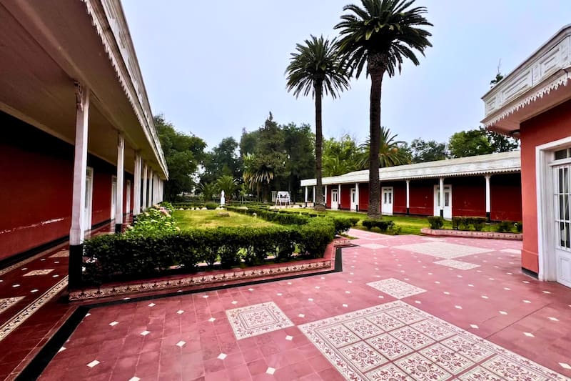 El lugar ocupa terrenos que antiguamente pertenecieron a un fundo. Créditos: Google Maps.