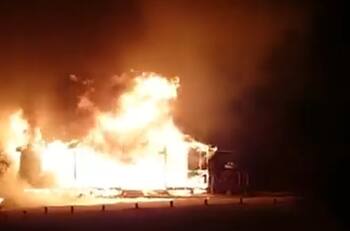 VIDEO | Incendio destruyó camping Pehoé al interior del Parque Torres del Paine