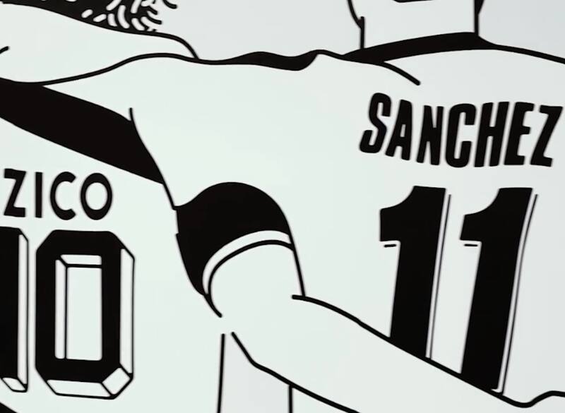 aparece en un mural del Udinese junto a Zico, Antonio di Natale y Oliver Bierhoff.