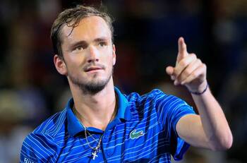 Daniil Medvedev y Denis Shapovalov se metieron en octavos de final del ATP de San Petersburgo