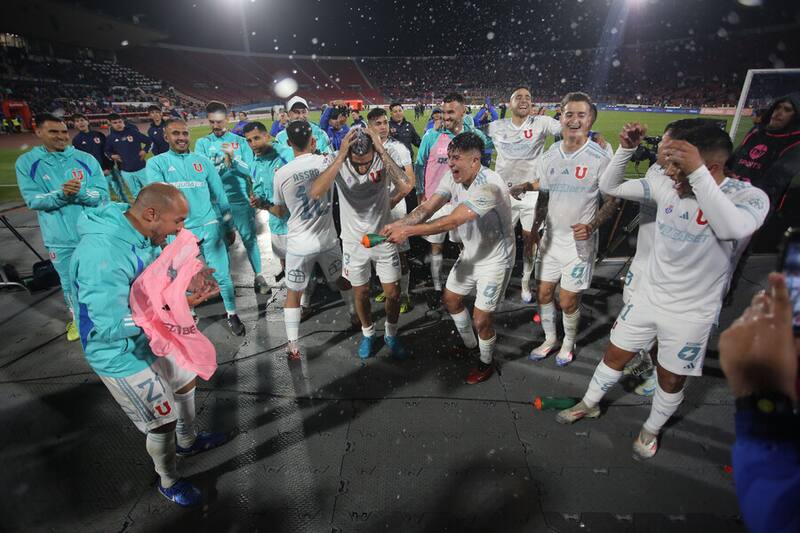 ¿Palito para Colo Colo? Matías Zaldivia saca pecho tras victoria de la U: “Somos el mejor equipo de Chile”. Foto: Aton.