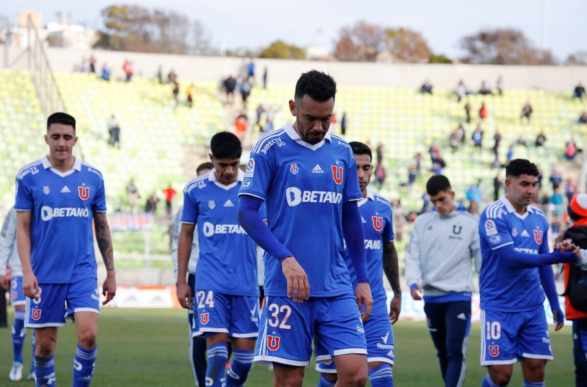 "Un Romántico Viajero": La U ya recorrió un tercio del país este año por falta de estadio y el temor a sus hinchas