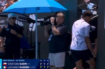 VIDEO | Increíble: eliminó a Garin del Australian Open... ¡y se fue corriendo al baño!