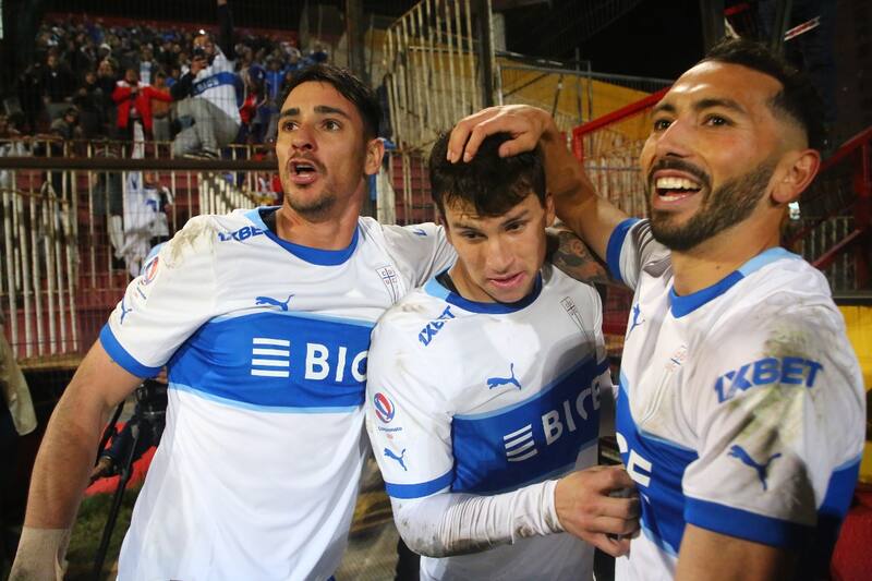 celebra el triunfo ante Cobreloa.
