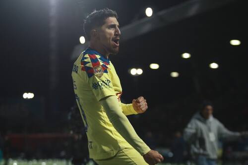 celebrando su gol ante el Toluca por la Liga MX. Foto: Twitter Club América