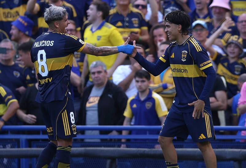 festeja el triunfo de Boca Juniors sobre River Plate en el Superclásico Argentino. Foto: EFE