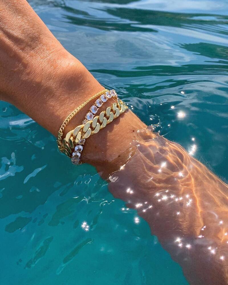 Al momento de lavarte las manos es mejor que quites tu joyería.