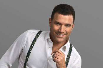 Julián Elfenbein se suma a las críticas por polémica nota de El Mercurio dedicada al "sucesor de Hitler”