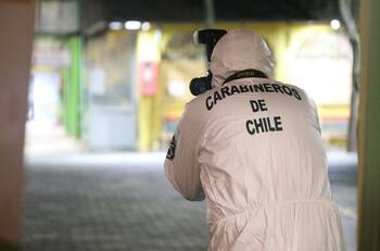 Niña de 6 años herida en el abdomen tras recibir un disparo durante una balacera en Cerro Navia: Aún no hay detenidos