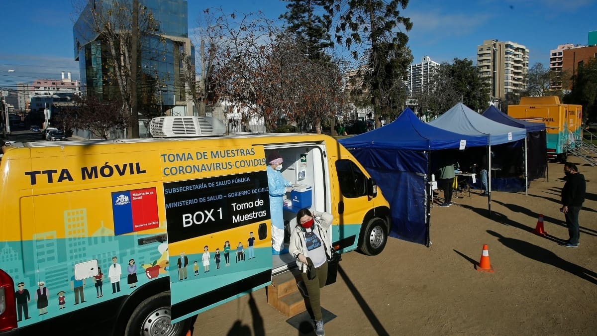 Reporte Covid-19: Minsal informó leve baja de contagios con 2.252 nuevos casos y positividad de 3,26%