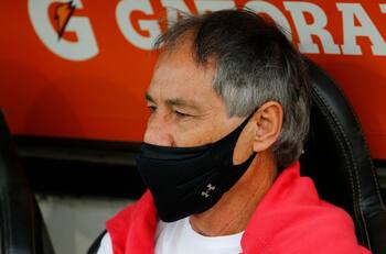 Sensible baja: El puzle que deberá armar Ariel Holan en crucial partido de la UC