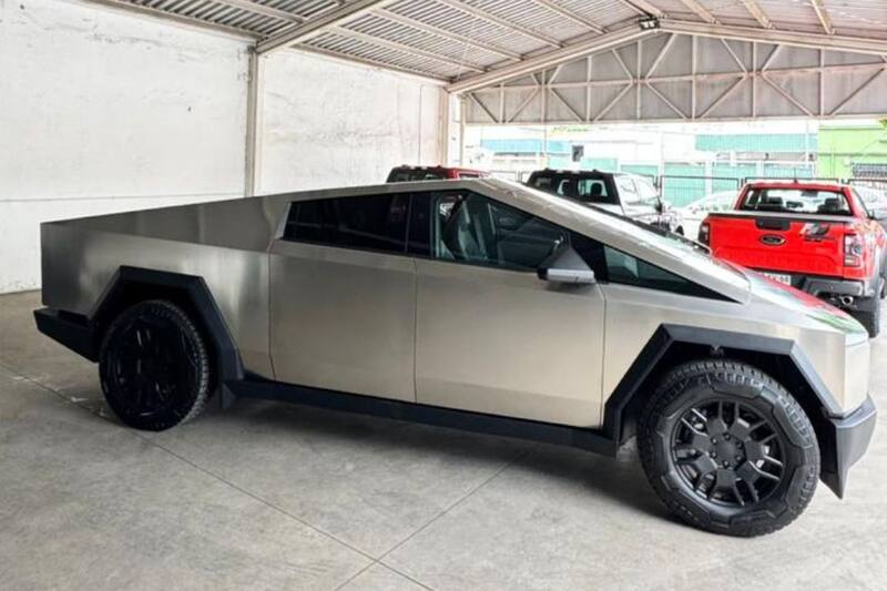 La primera Tesla Cybertruck ya está en Chile