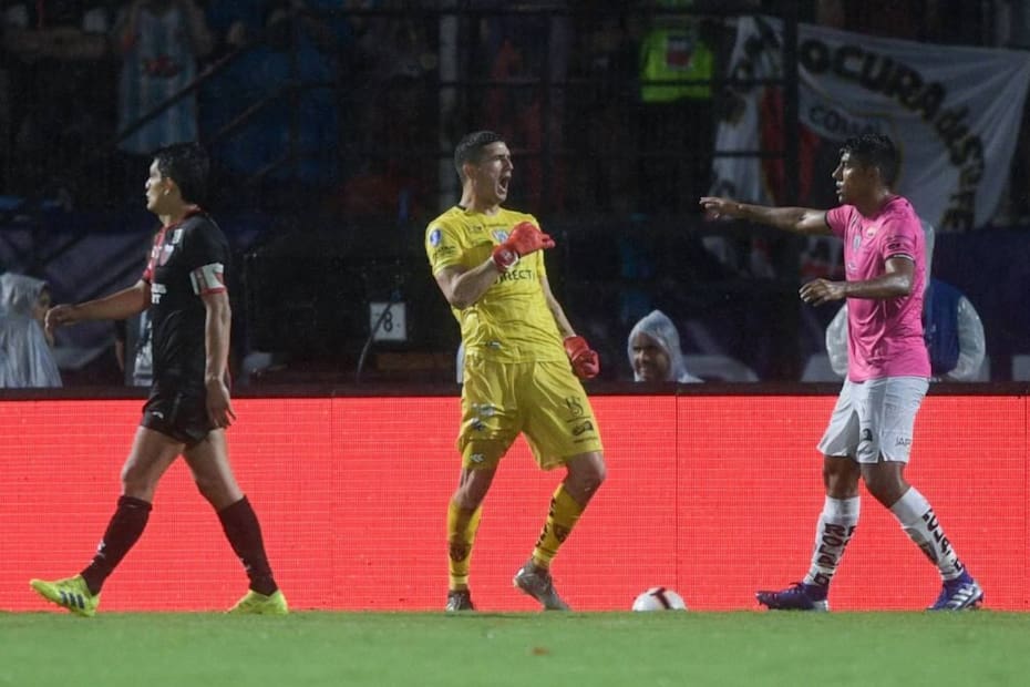 Jorge Pinos ganó la Copa Sudamericana 2019 con Independiente del Valle.