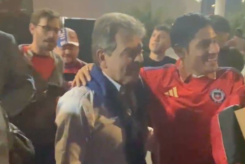 Ex DT de La Roja tuvo un afectuoso encuentro con Elías Figueroa.