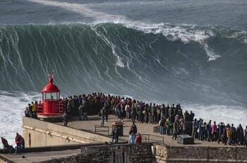 VIDEO | Monstruosa: la ola más grande jamás surfeada entró al Libro de Récords Guiness