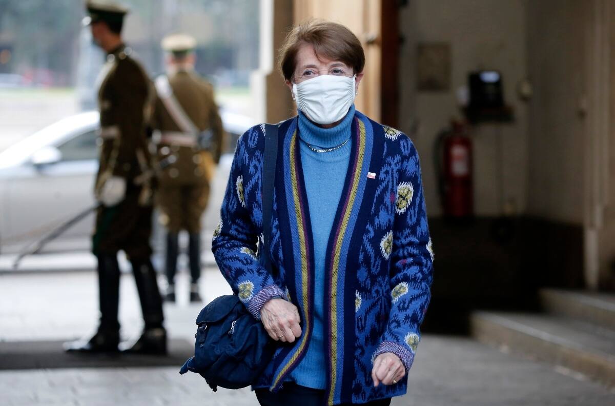 "He intentado estar lo más presente posible": Ministra de las culturas, Consuelo Valdés, respondió a cuestionamiento de actores y realizó autocrítica