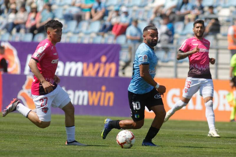 Brilla en el fútbol chileno, tiene que volver a la U y puede darle una mano a Colo Colo para el título.