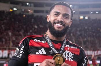 Más que Cepeda y Assadi: el millonario monto en que Flamengo venderá... ¡a su cuarto delantero!