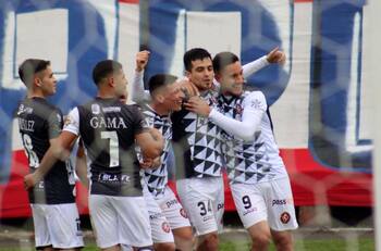 Polémico DT de Lautaro de Buin espera un “regalo de navidad” para bajar por secretaría al líder de Segunda División