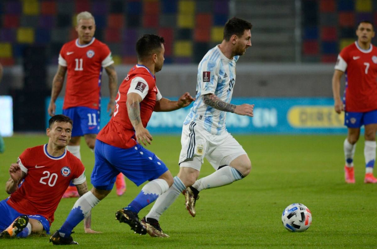 Argentina tiene tres dudas en su formación para su debut frente a La Roja en la Copa América