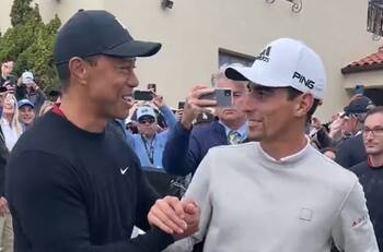 VIDEO | ¿Su heredero? El momento en el que Tiger Woods felicitó a Joaquín Niemann por su triunfo en el Genesis Invitational