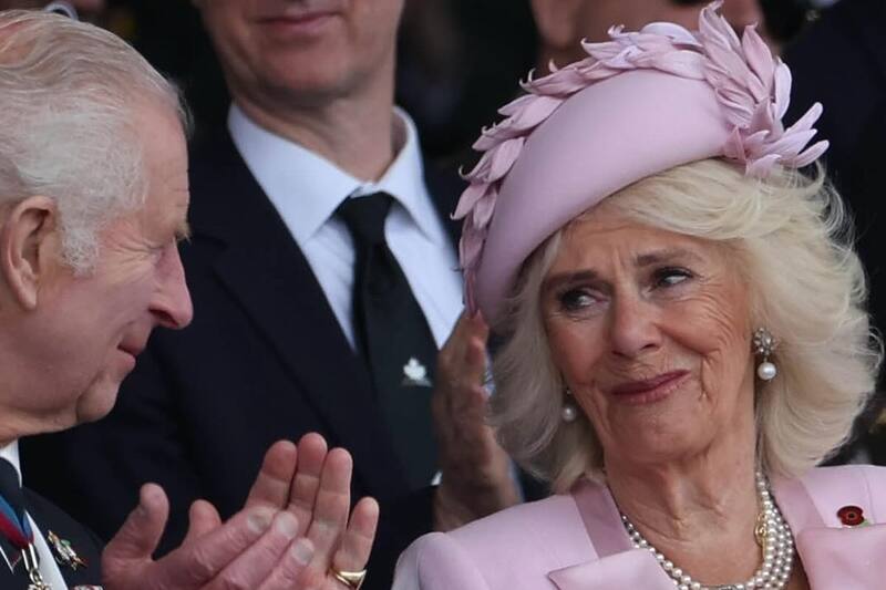 se vio muy emocionada junto su esposo.