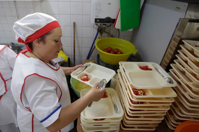 La PAE busca poder entregar una alimentación buena nutricionalmente a los estudiantes escolares. Créditos: ATON.
