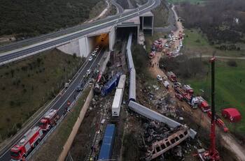 VIDEO | Choque entre trenes deja al menos 36 muertos en Grecia