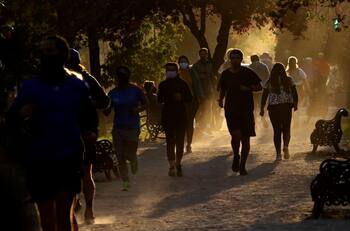 Franja horaria deportiva: Matthei anuncia cierre de calles los fines de semana en Providencia