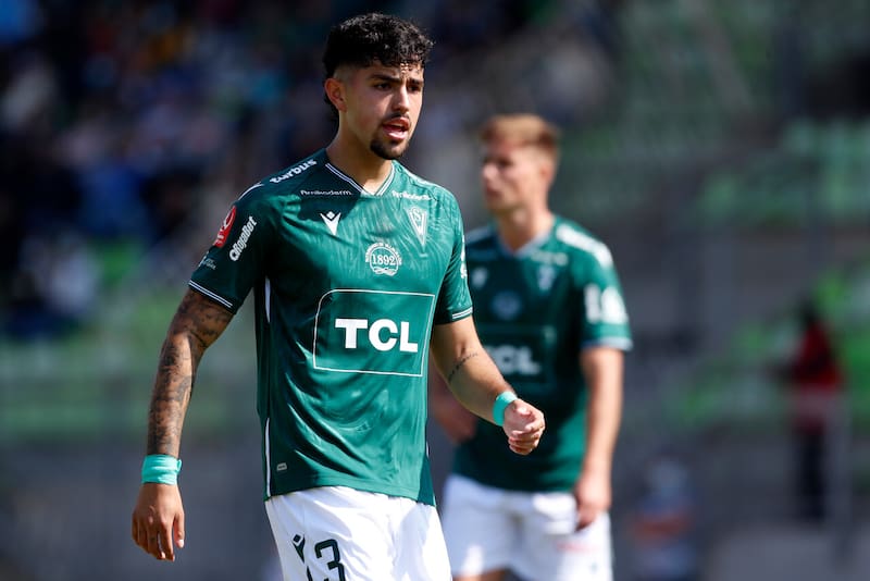 El defensor de la UC habló del logro de Wanderers Sub 20. Foto: Agencia Aton.