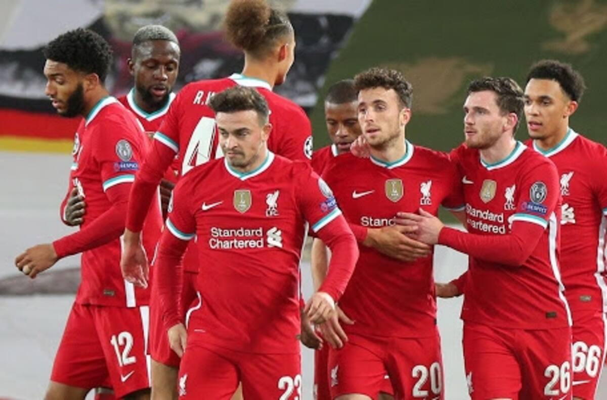 El Liverpool sigue sufriendo: Tendrá que salir al mercado a buscar otro defensa central