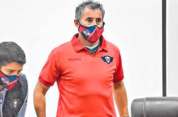 Vicepresidente del Jorge Wilstermann se hartó de Miguel Ponce: "Nos equivocamos con el cuerpo técnico"