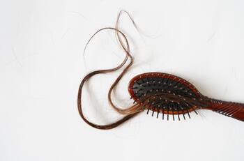 ¿Estás perdiendo mucho cabello? Esta podría ser la razón