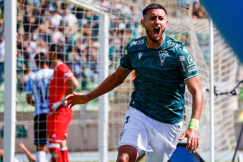 El delantero en su paso por Santiago Wanderers. Foto: Agencia Aton.
