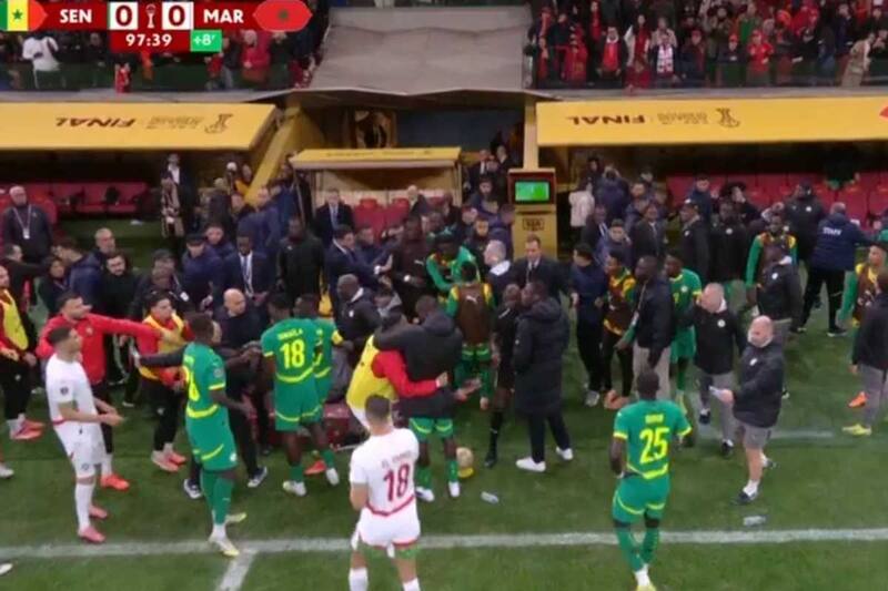 Los jugadores de Senegal no podían creer el cobro.